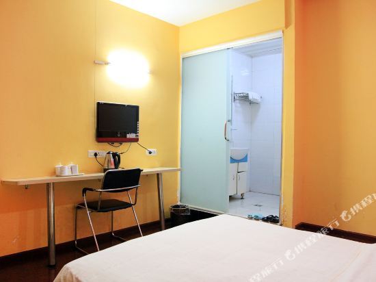 Ухань: Hello Light Hotel (Wuhan Hongshan Square subway station)