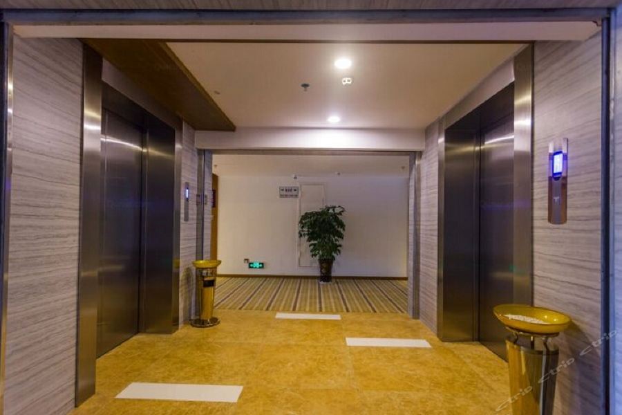 Landscape City Hotel — фото 1