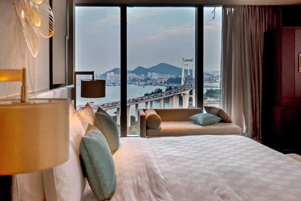 HUALUXE Xiamen Haicang Harbour View by IHG — фото 1