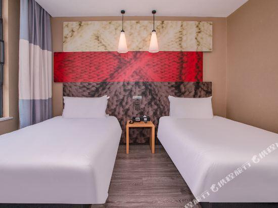 Гуанчжоу: Yuefeng Hotel (Guangzhou Panyu Shiqiao Aoyuan Plaza)