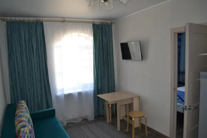 Голубицкая: Guest House Zamok on Priazovskaya