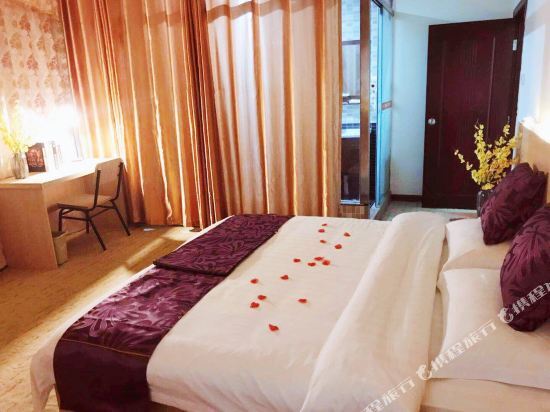 Цюаньчжоу: Quanzhou Risheng Business Hotel