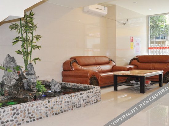 Цюаньчжоу: Quanzhou Risheng Business Hotel