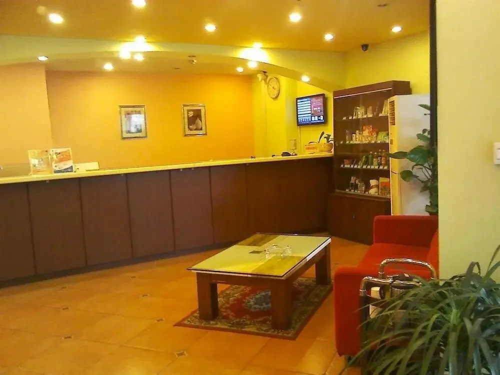 Tongling: Home Inn Tongling Jieshe Road Tianjing Lake