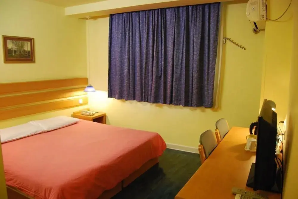 Tongling: Home Inn Tongling Jieshe Road Tianjing Lake