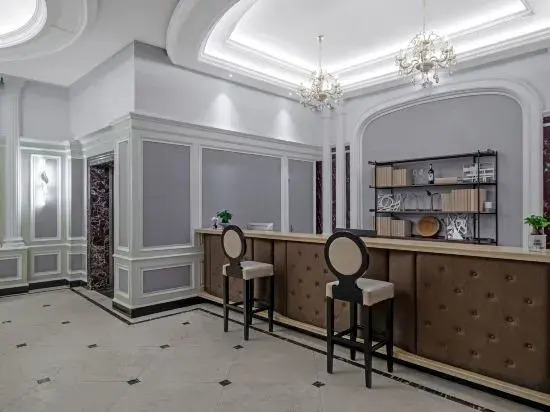 Хучжоу: Ruijia LiLan Ruibai-Yun Hotel (Deqing West Railway Station)
