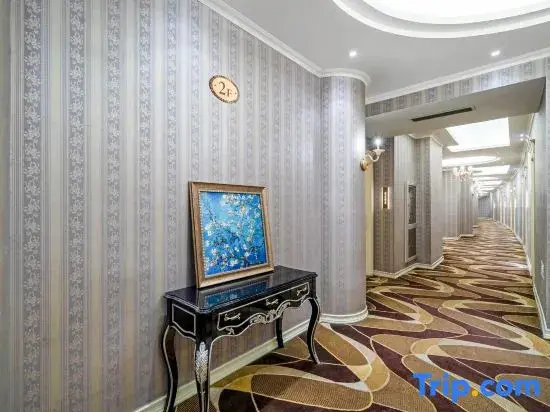Хучжоу: Ruijia LiLan Ruibai-Yun Hotel (Deqing West Railway Station)