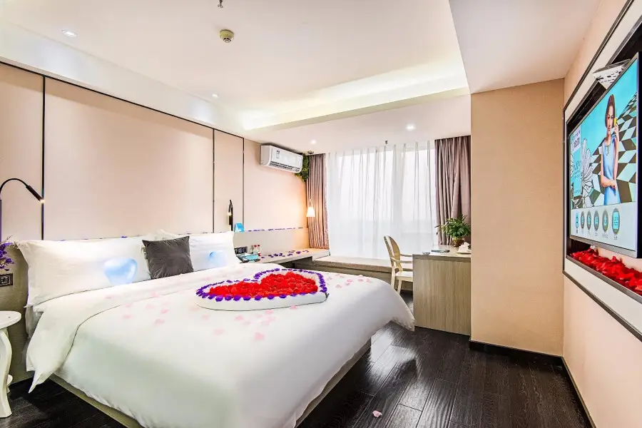 Чэнду: Xana Lite Hotel (Chengdu Shuangliu Airport Haibincheng)
