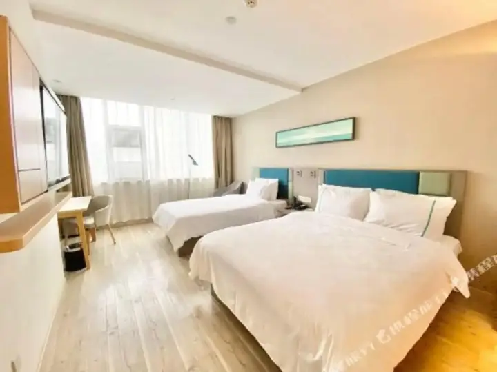 Ухань: Homeinn Selected Hotel (Wuhan Hankou Railway Station Fanhai International CBD)