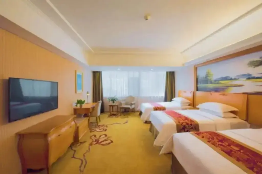 Гуйлинь: Vienna Hotel - Guilin Jichang Road Rongshan