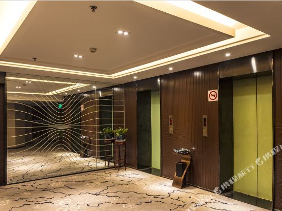 Xindi Hotel (Zhengzhou Zhongyuan Wanda Store Qinling Road Subway Station) — фото 1