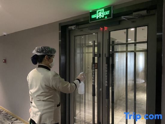 Rezen Select Wanda Baihe Hotel Taiyuan — фото 1