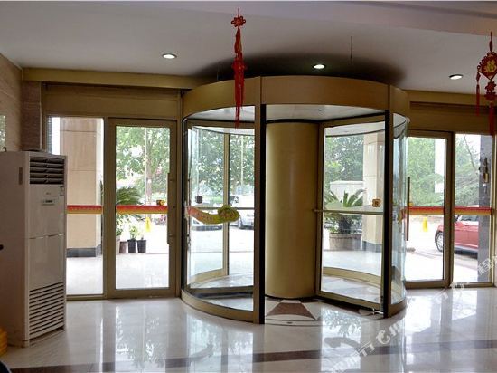 Тайан: Jiuxing Hotel (Tai'an Bus Station Taishan Railway Station Branch)