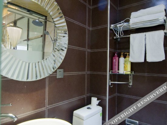 Кайфын: Buttonwood Fashion Hotel