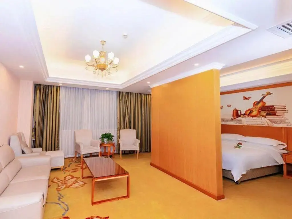 Шэньчжэнь: Vienna Hotel Shenzhen Longgang Ainan Road Branch