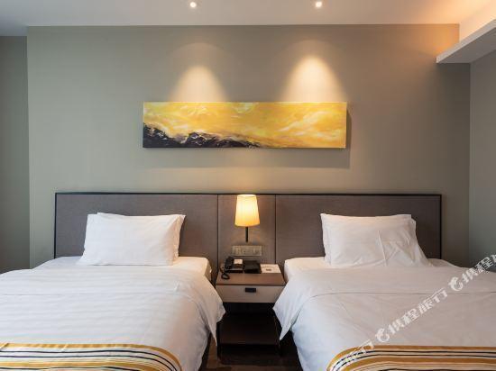 Шаоксинг: Home Inn Plus (Shaoxing East Railway Station Fengshan South Station)