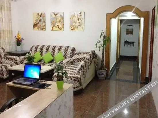 Чэнду: Aixin Youth Hostel