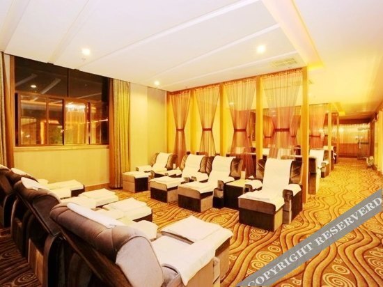 Линьи: Zhisheng Hot Spring Hotel (Yi'nan Zhisheng Hot Spring Building 3)
