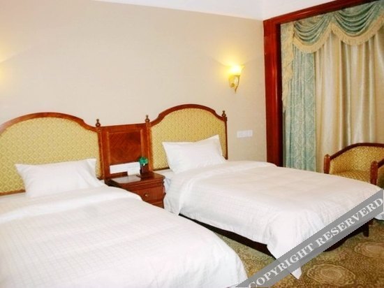 Линьи: Zhisheng Hot Spring Hotel (Yi'nan Zhisheng Hot Spring Building 3)