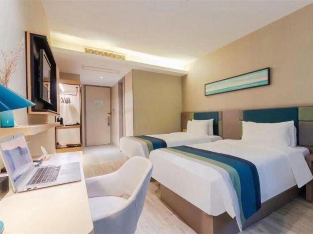 Чжухай: Home Inn Selected (Zhuhai Gongbei Port Qinglv South Road)