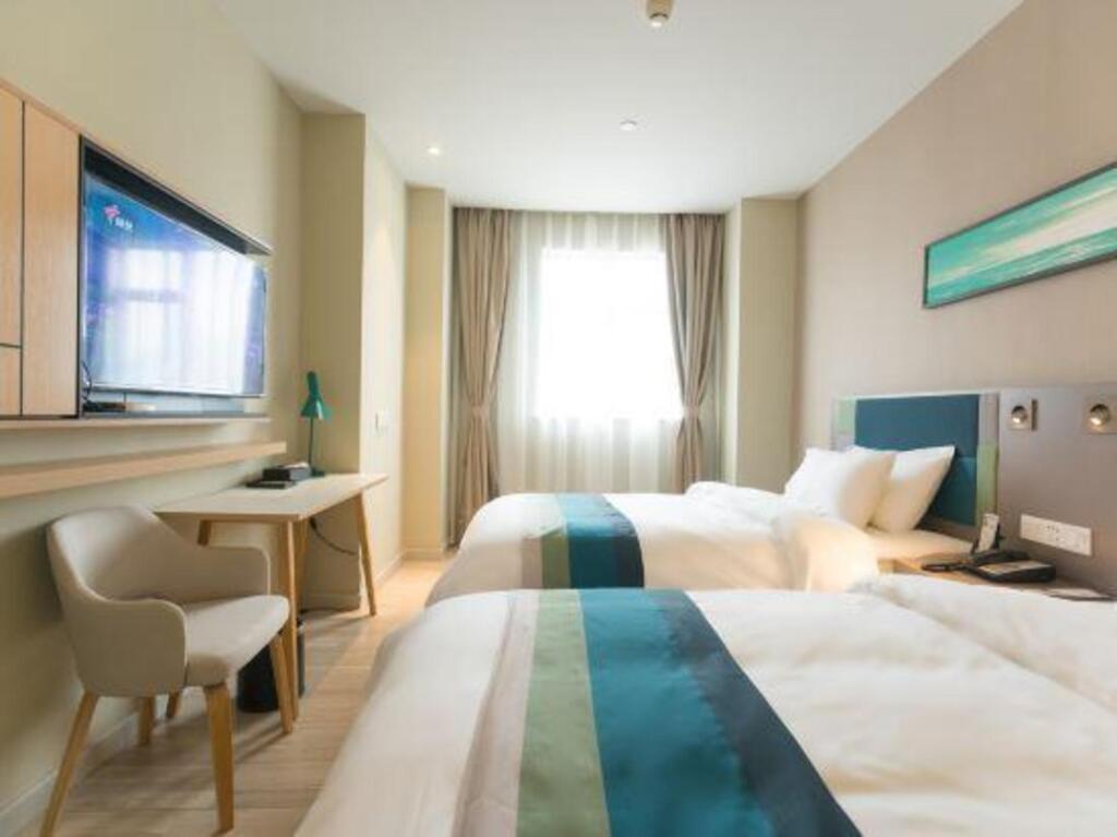 Чжухай: Home Inn Selected (Zhuhai Gongbei Port Qinglv South Road)
