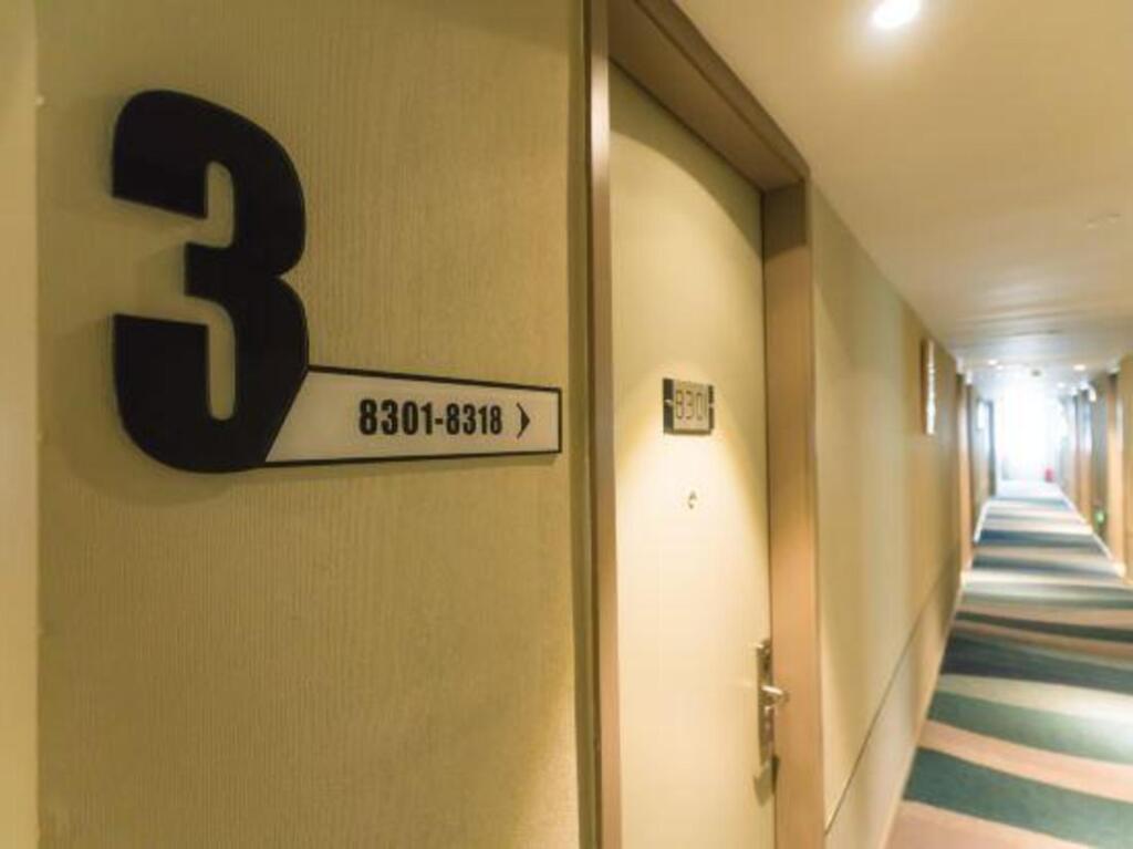 Чжухай: Home Inn Selected (Zhuhai Gongbei Port Qinglv South Road)