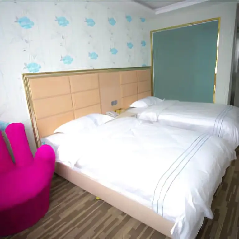 Кайфын: Lanwan Holiday Hotel