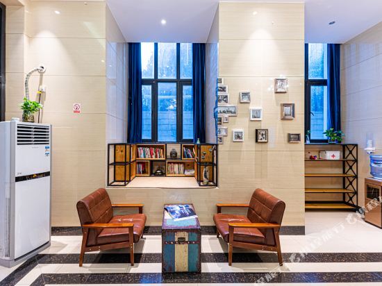 Huarong Hotel (Wuhan University Donghu Branch) — фото 1