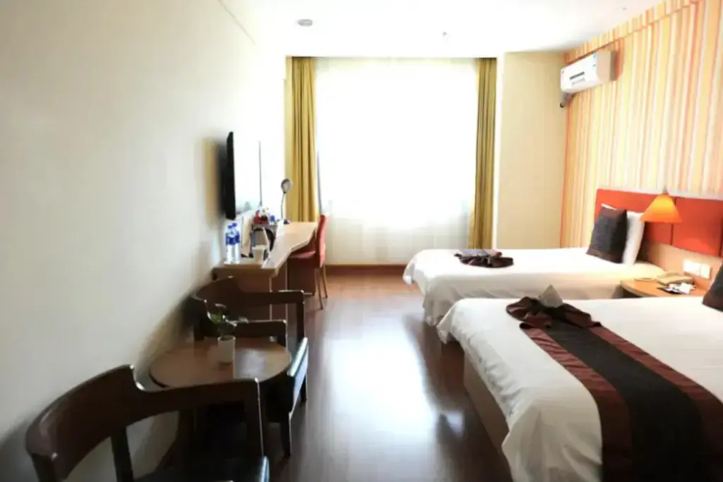 Цзилинь: Home Inn Jilin Century Plaza Huashan Road