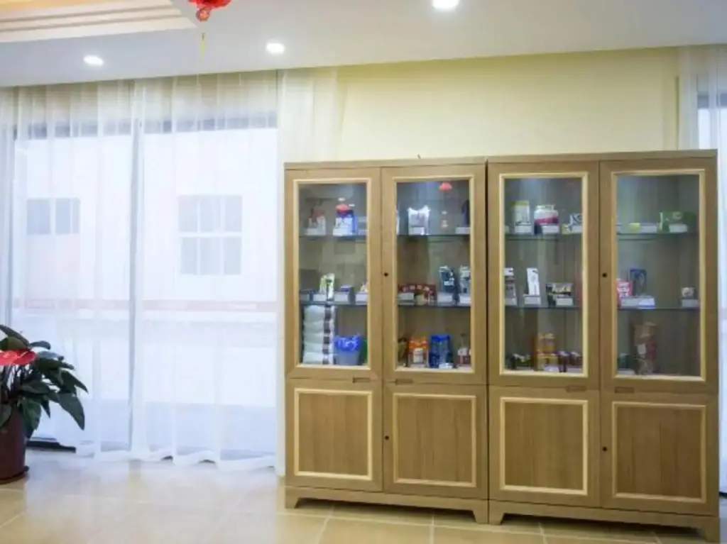Цзинань: Rujia Hotel (Shandong International Convention and Exhibition Center Jiqi Road Kuangshan)