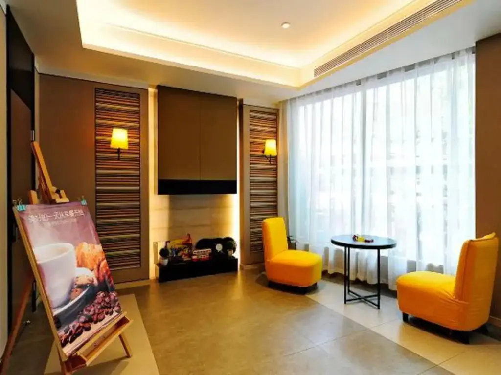 Гуйян: Homeinn Plus Hotel (Guiyang Qianlingshan Park Yan'an West Road Subway Station)