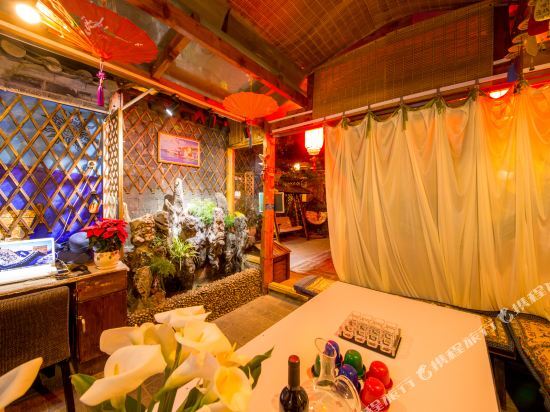 Лицзян: Xushanchu Inn (Lijiang Ancient City Mufu Branch)