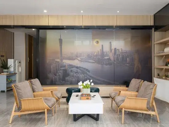 Гуанчжоу: Locals Hotel (Guangzhou Sports Center Linhexi Metro Station)