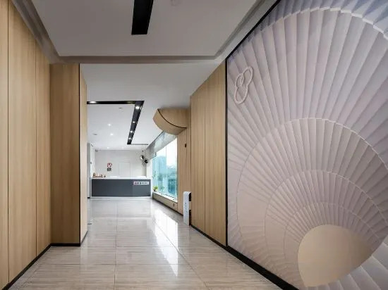 Гуанчжоу: Locals Hotel (Guangzhou Sports Center Linhexi Metro Station)