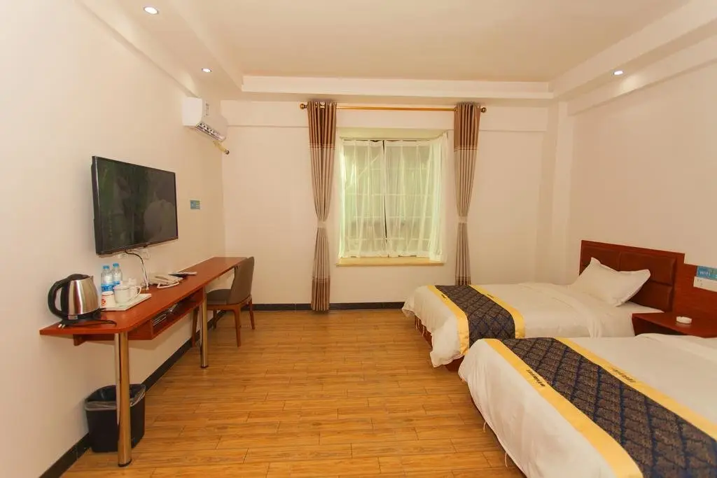 Zhuhai Twenty Four Hours Traders Hotel — фото 1