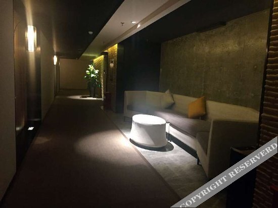 Урумчи: Yueshe Hotel (Near Cancer Hospital & Xiaogou Subway Station)