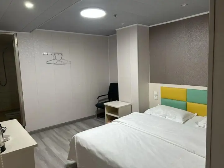 Ухань: Jiayuan Business Hotel (Wuhan University of Science and Technology Huangjiahu Campus )