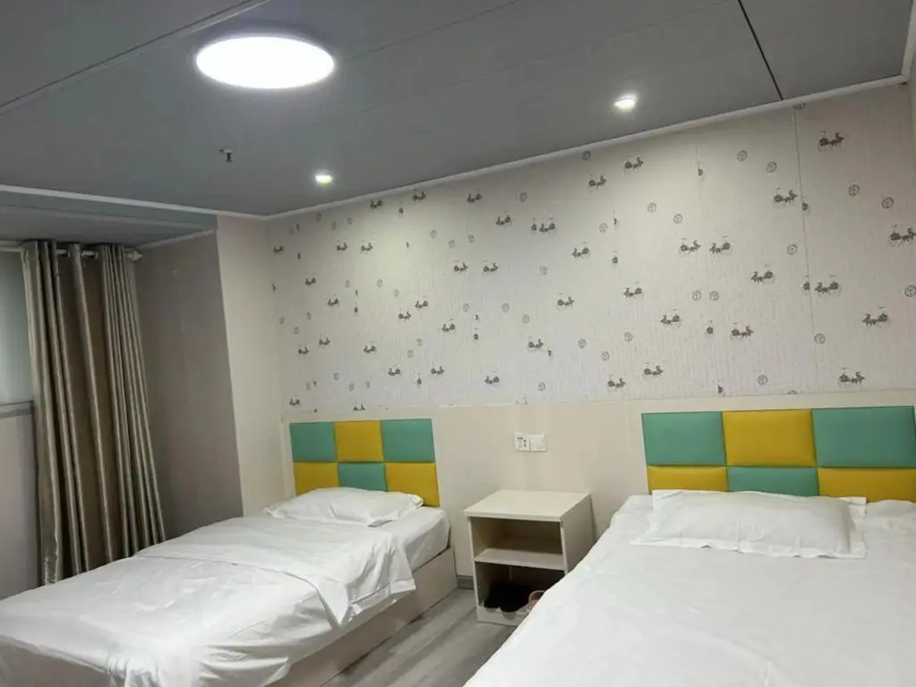 Ухань: Jiayuan Business Hotel (Wuhan University of Science and Technology Huangjiahu Campus )