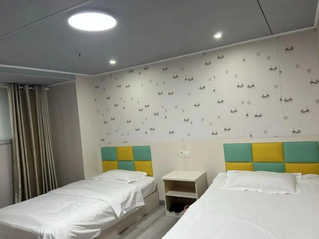 Ухань: Jiayuan Business Hotel (Wuhan University of Science and Technology Huangjiahu Campus )