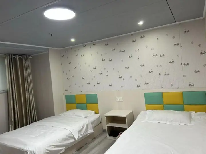 Ухань: Jiayuan Business Hotel (Wuhan University of Science and Technology Huangjiahu Campus )
