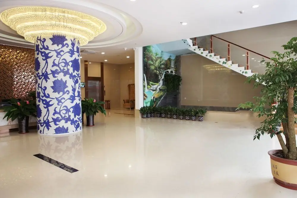 Гуанчжоу: Guangzhou Helong Hotel
