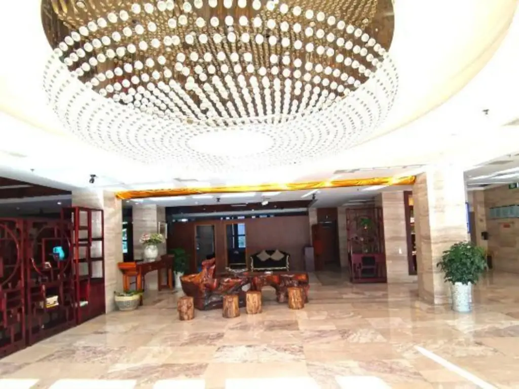 Мяньян: Kaimeiju Four Seasons Scenic Hotel (Mianyang High-Speed Railway Station)