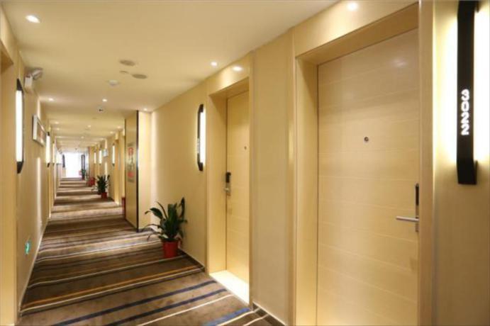 Чанша: City Comfort Inn Changsha Jingwanzi
