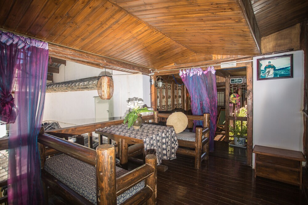Лицзян: Lijiang Tianlong Inn