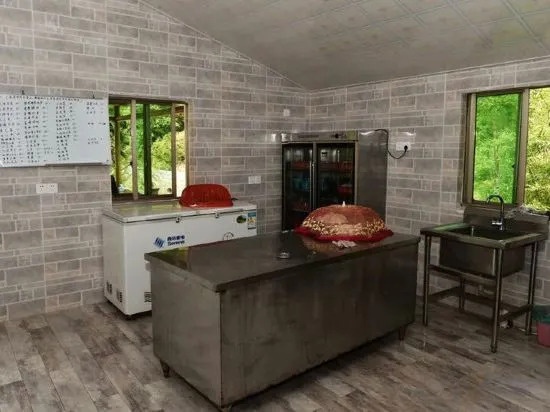 Хучжоу: Huajian Zhuju Hostel