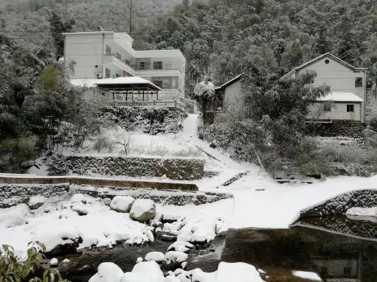 Хучжоу: Huajian Zhuju Hostel