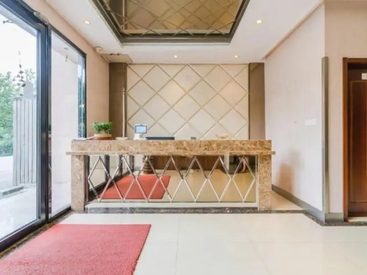 Циндао: Fengtaoting Boutique Business Hotel
