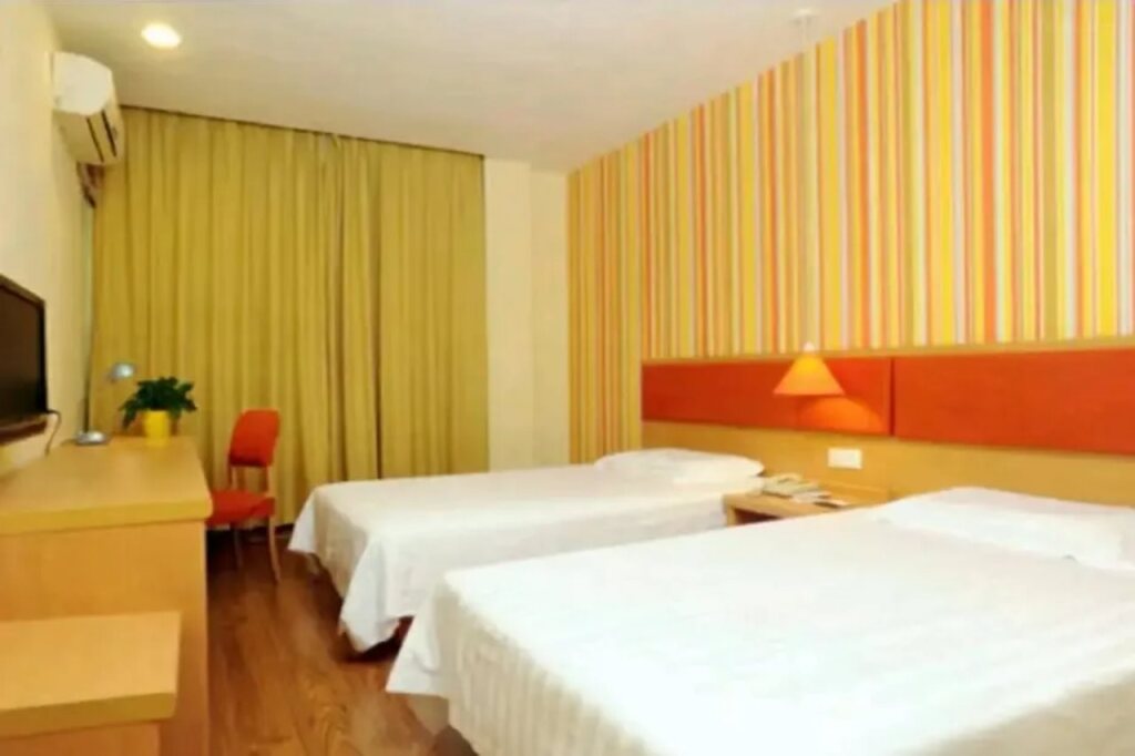 Чанчунь: Home Inn Changchun Hi-tech Zone Guigu Street
