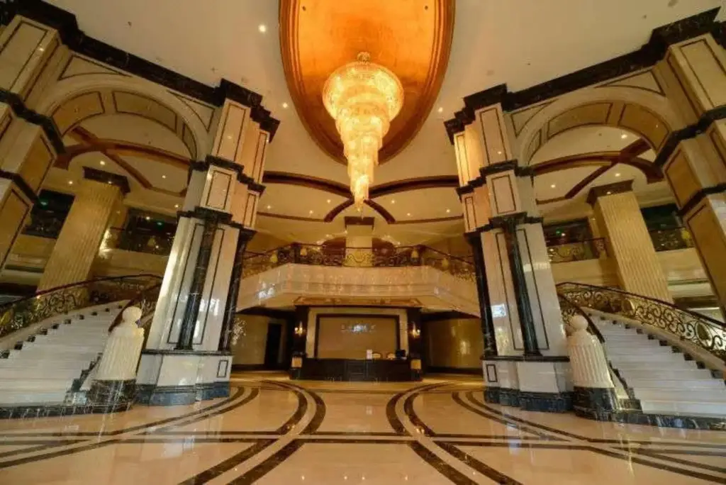 Haidilun Sea View Theme Hotel — фото 1