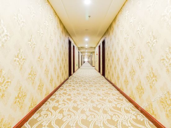 Баодин: Huangyue Business Hotel
